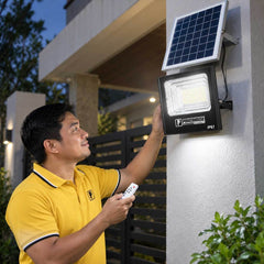 Powerhouse Flood Light with Solar Panel & Remote IP67 25W - 100W (SMD) 6500K Daylight