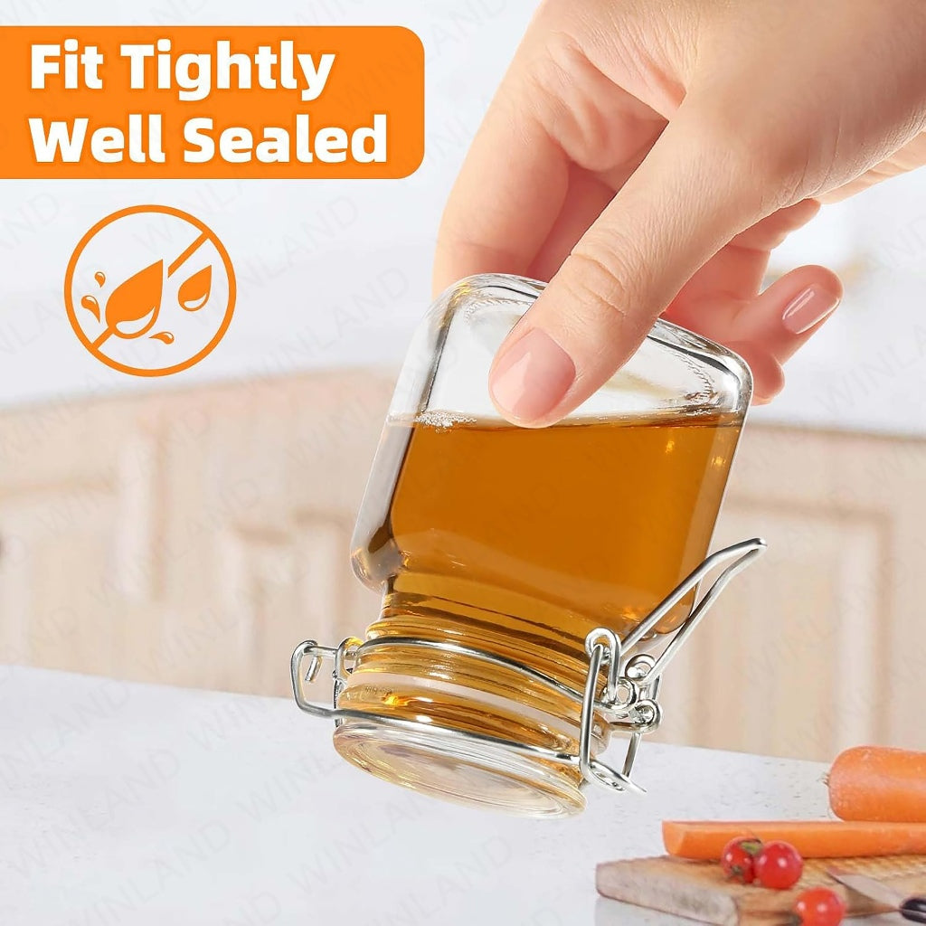 Circleware by Masflex Set of 4 PCS 3.76oz | 110ml Mini Glass Spice Jar with Gasket and Clips GF-6719