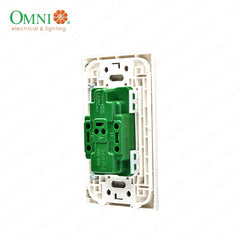 Omni by Winland Duplex Universal Outlet with Ground in Stainless Plate - SP3-WU2